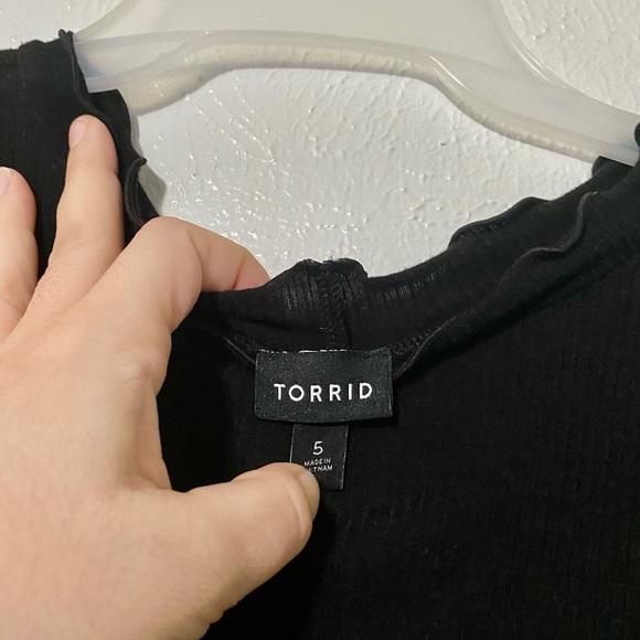EUC Torrid black top size 5 - Picture 2 of 4